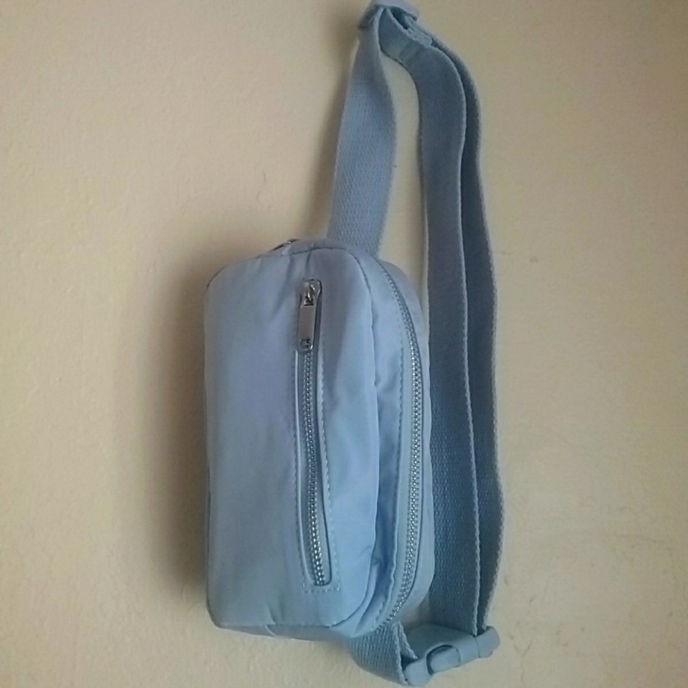 Purse - Picture 1 of 1
